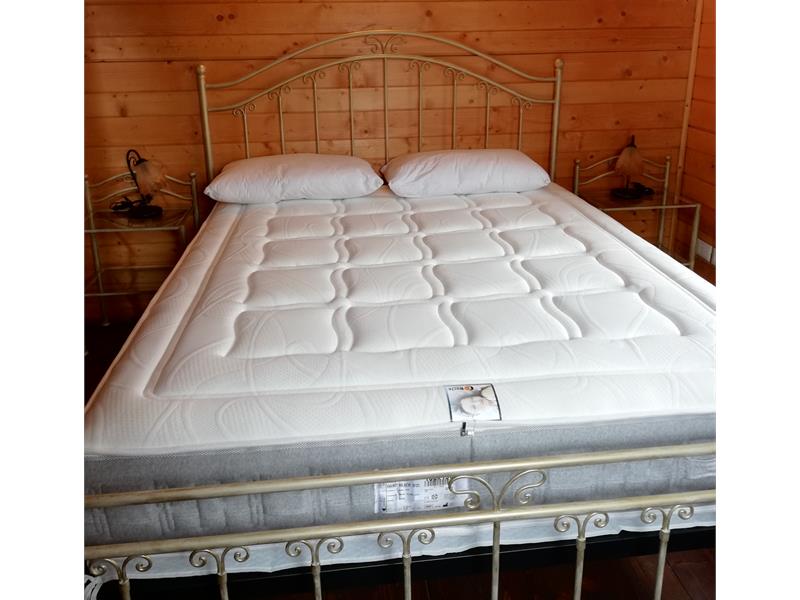 Letto matrimoniale Ginestra ferro battuto nero oro