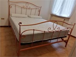 Letto Iriss matrimoniale testata e pediera