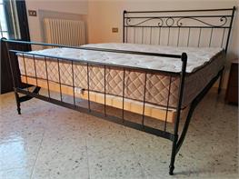 Letto Zeus matrimoniale testata e pediera